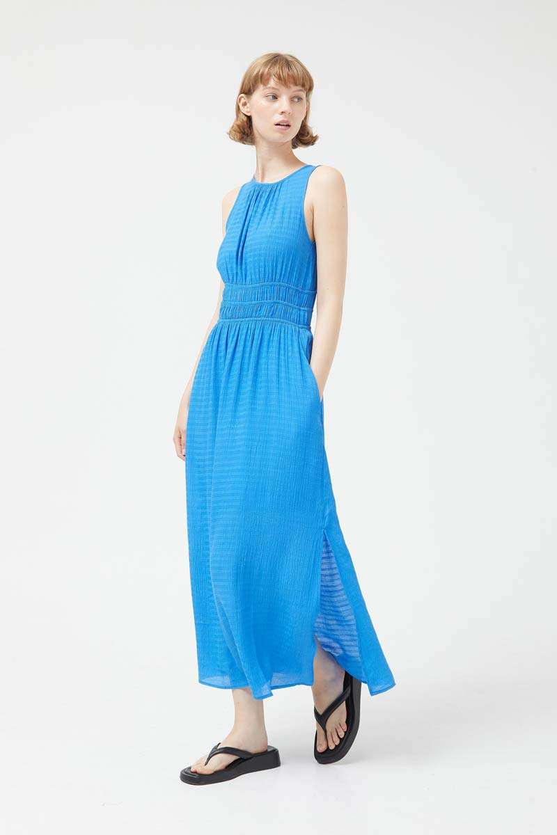 Long blue sleeveless dress  