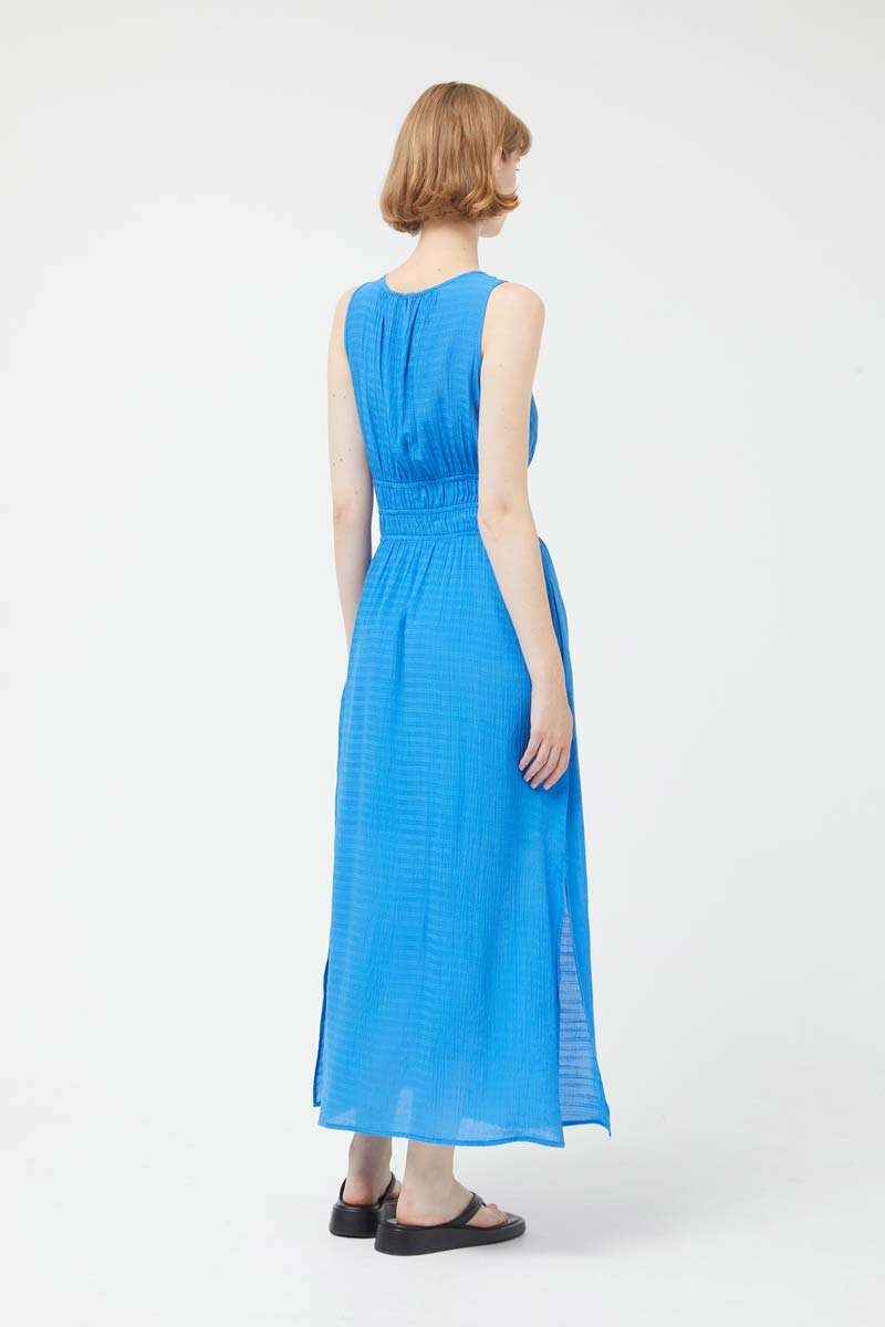 Long blue sleeveless dress  