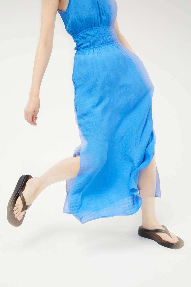 Long blue sleeveless dress  