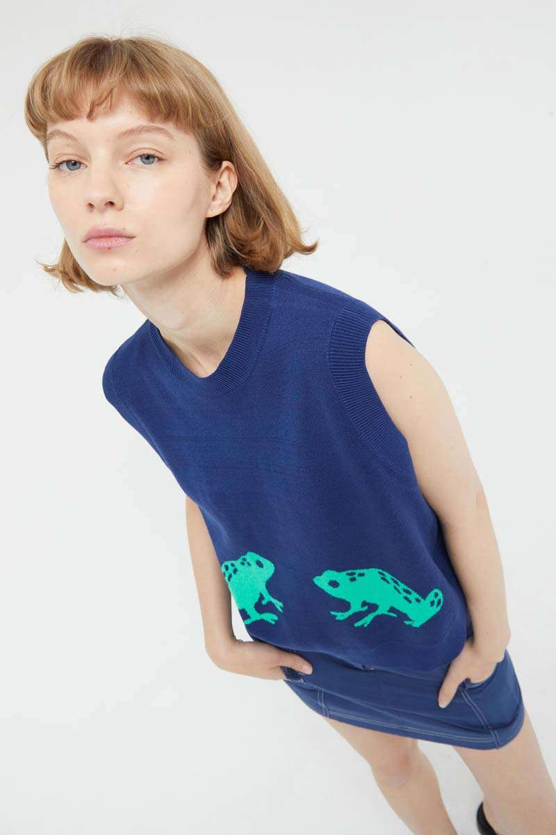 Frog print knitted vest  